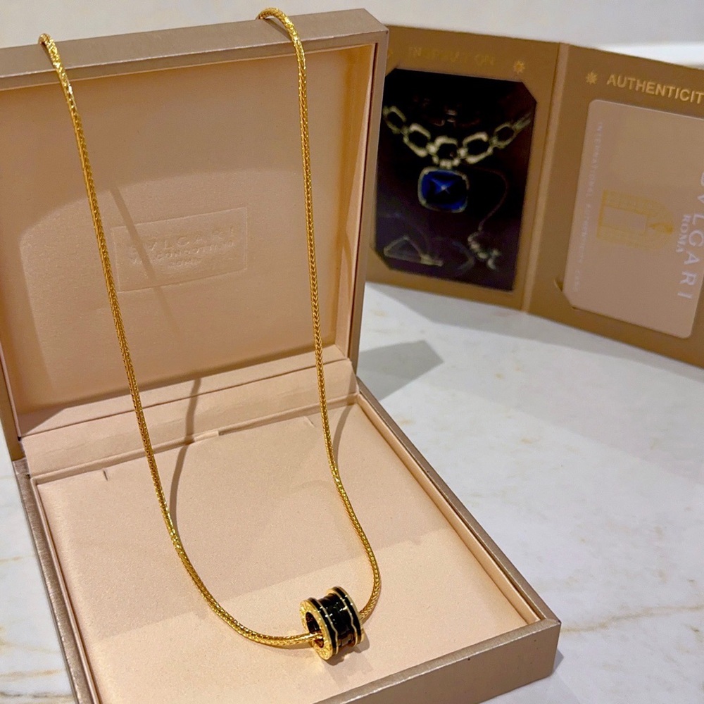Bulgari Necklace - Picture 5 of 9